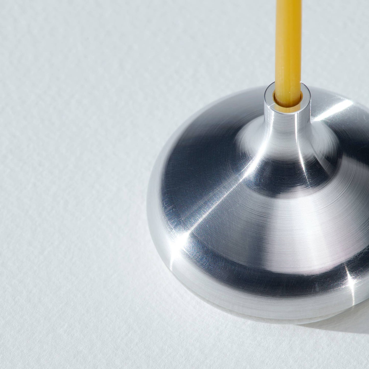 Kerzenhalter aus Aluminium