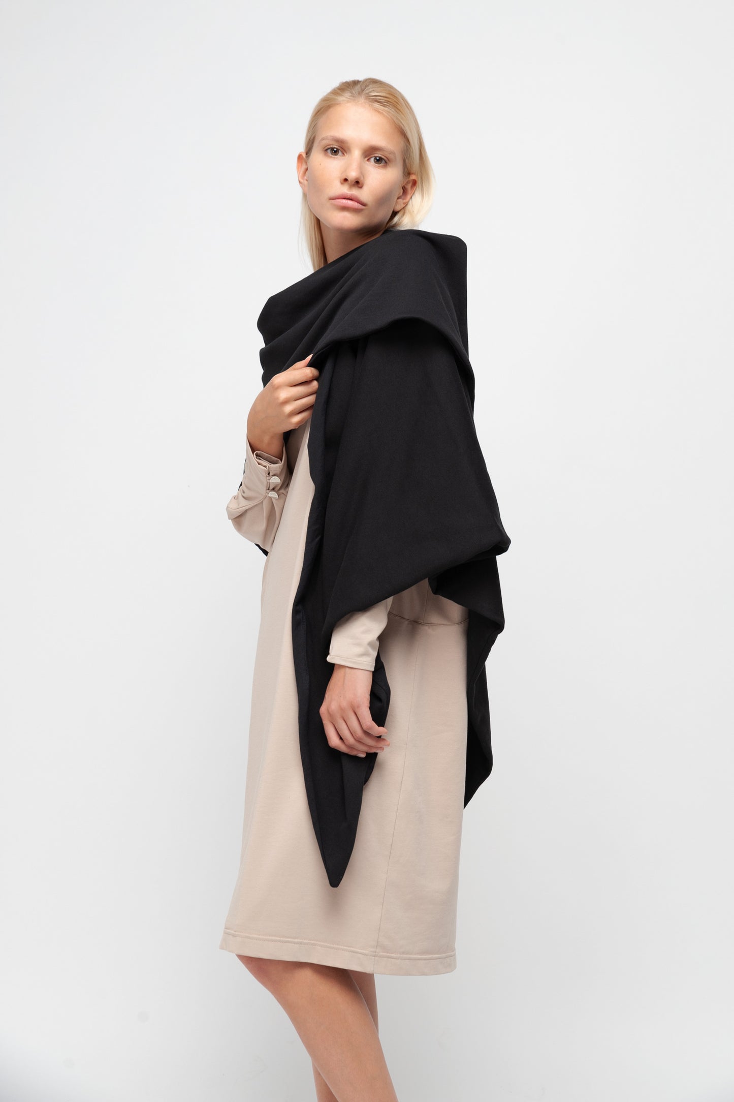 TRIANGLE SCARF & PONCHO | cotton black