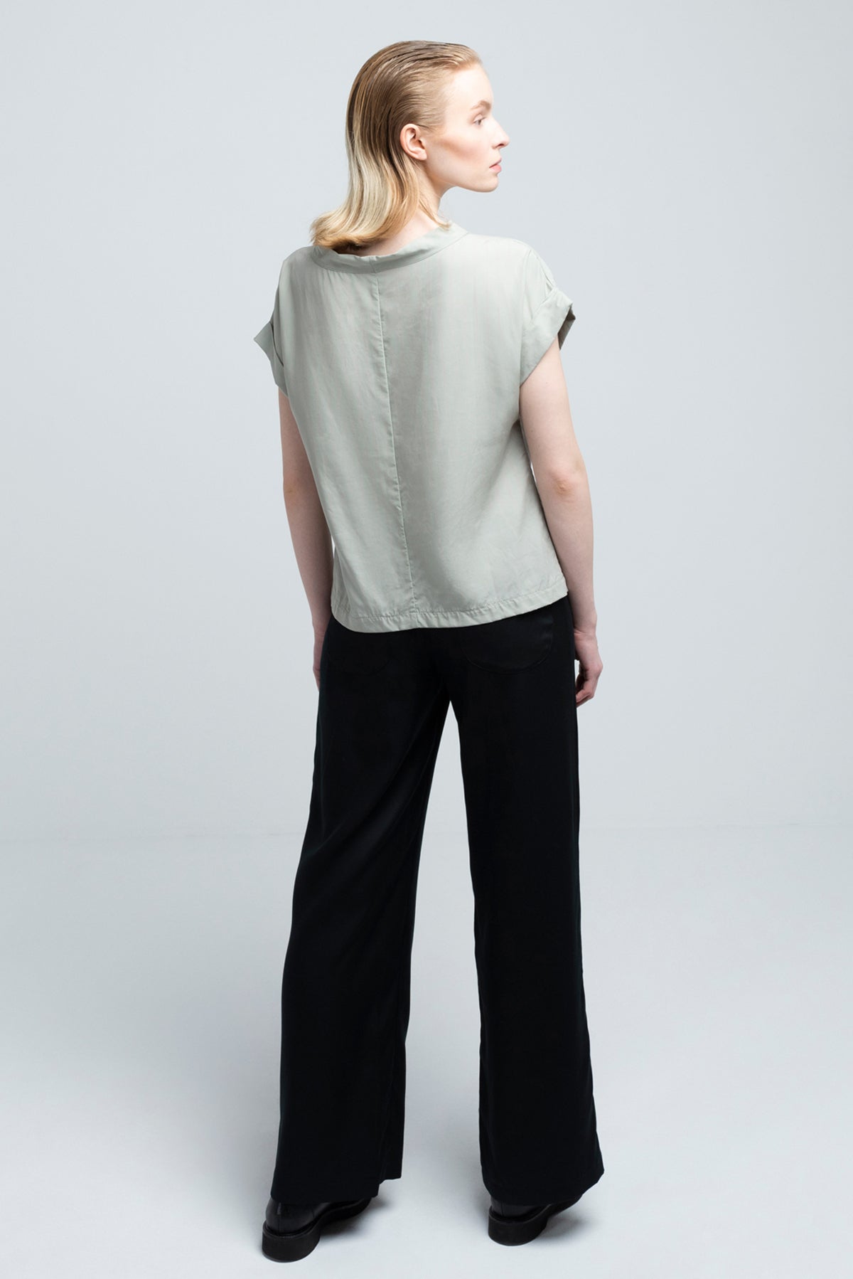 ROLL UP BLOUSE | Tencel™ (Lyocell) pinstriped sage