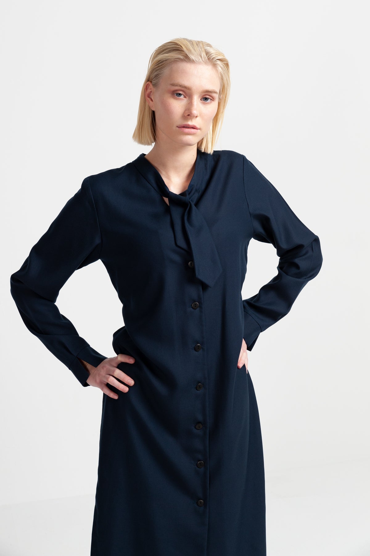 Kleider & Jumpsuits