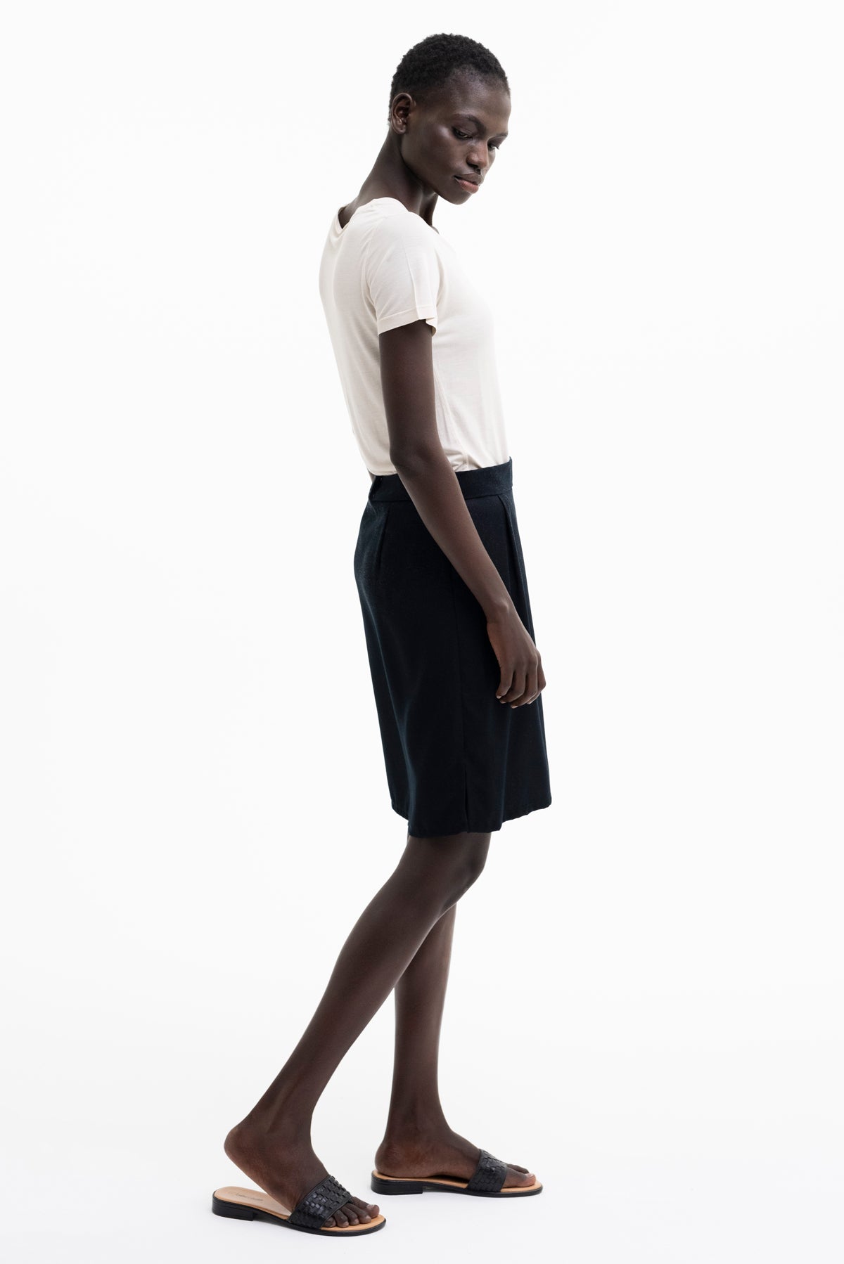 FITTED T-SHIRT | Tencel™ (Lyocell) cream, black or white