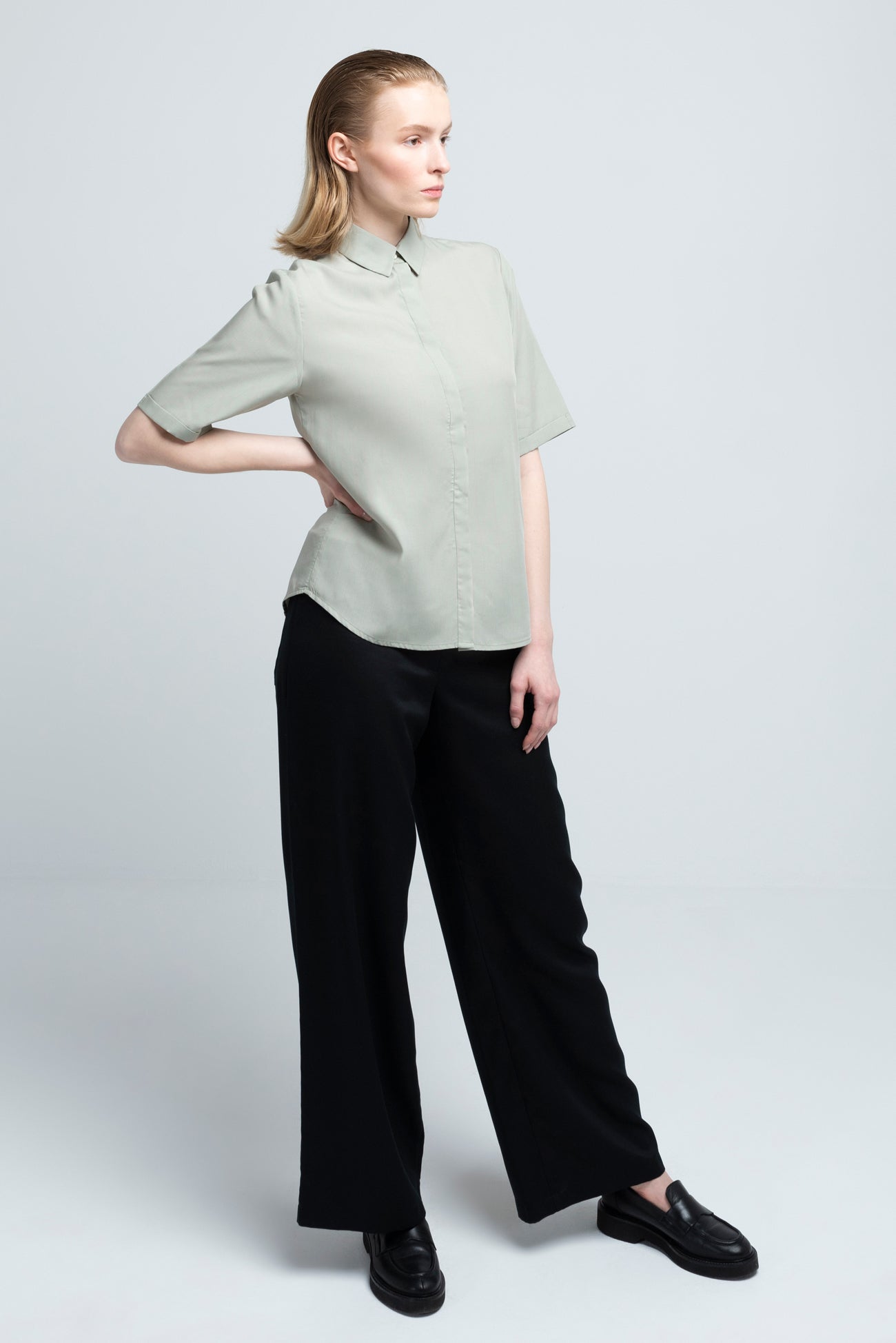 SHORT SLEEVES BLOUSE |  Tencel™ (Lyocell) pinstriped sage