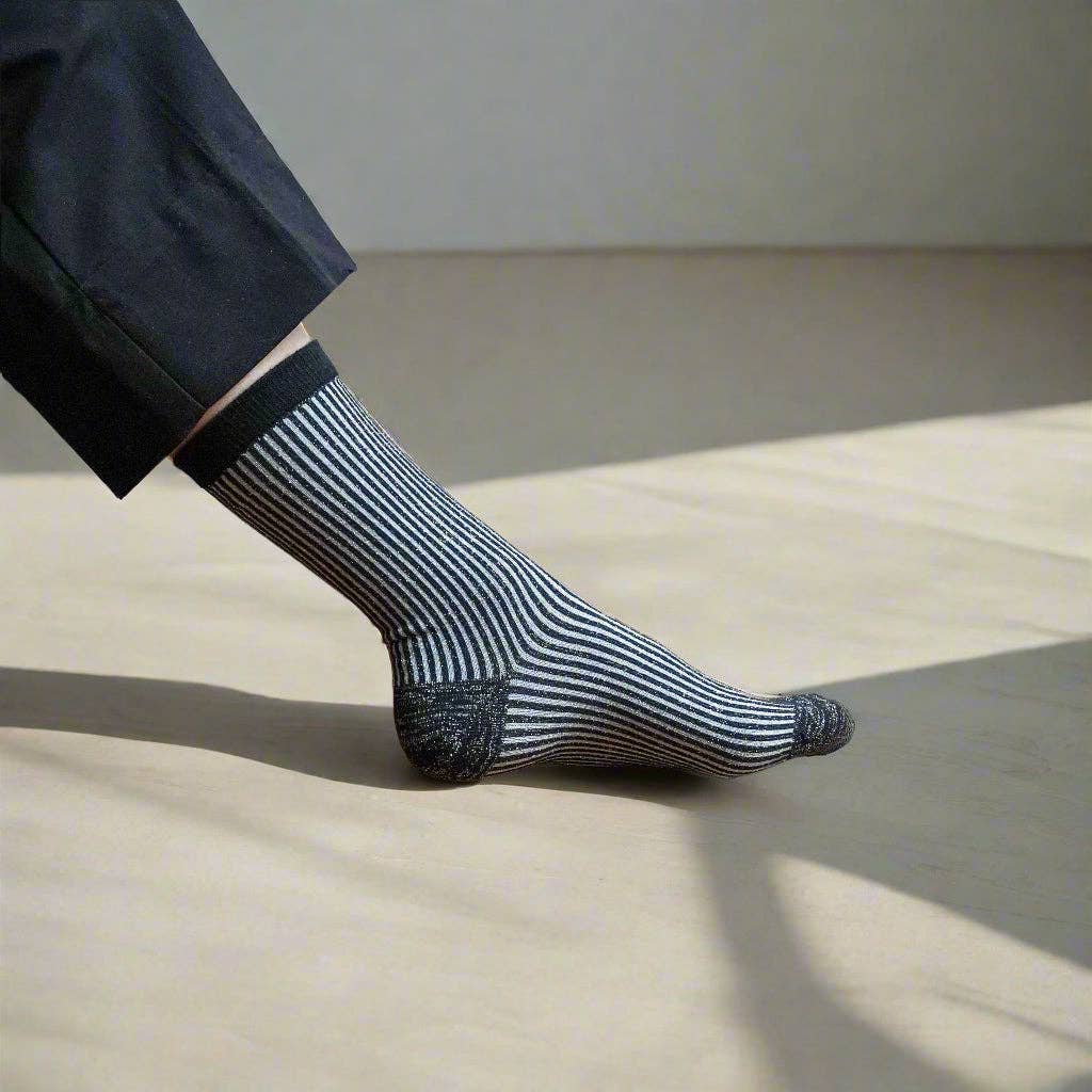 SPARKLING SOCKS | bamboo lyocell striped black